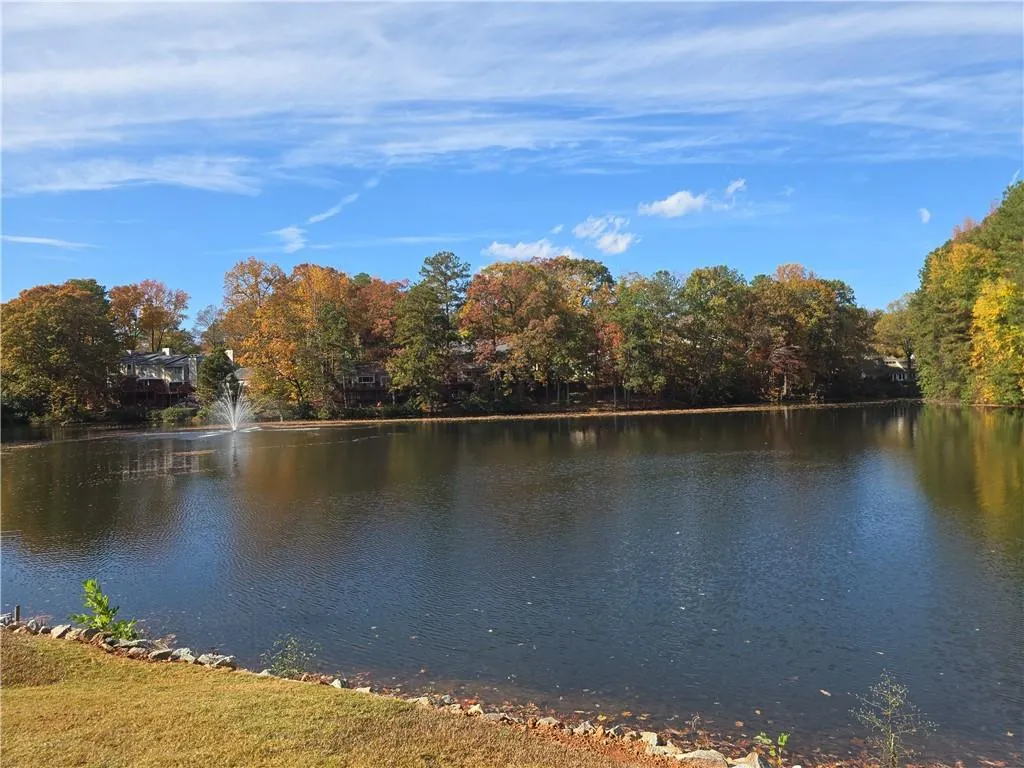 FALL Colors on the Lake!