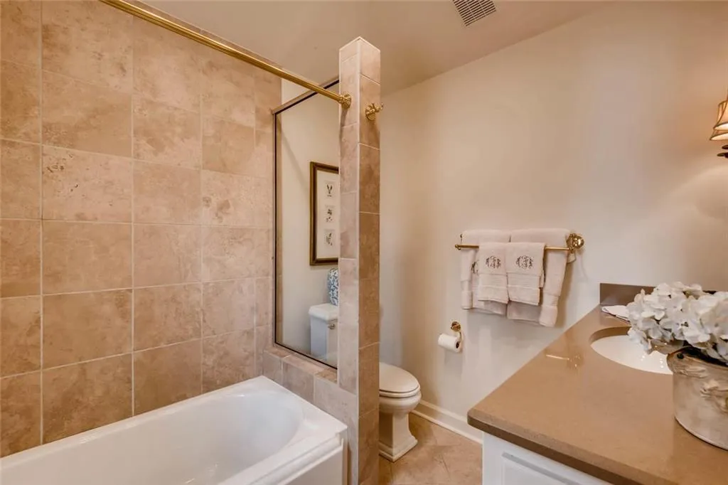 6040 Riverwood Drive, Sandy Springs, Georgia 30328, 5 Bedrooms Bedrooms, ,4 BathroomsBathrooms,Residential,Sold,6040 Riverwood Drive,5824031