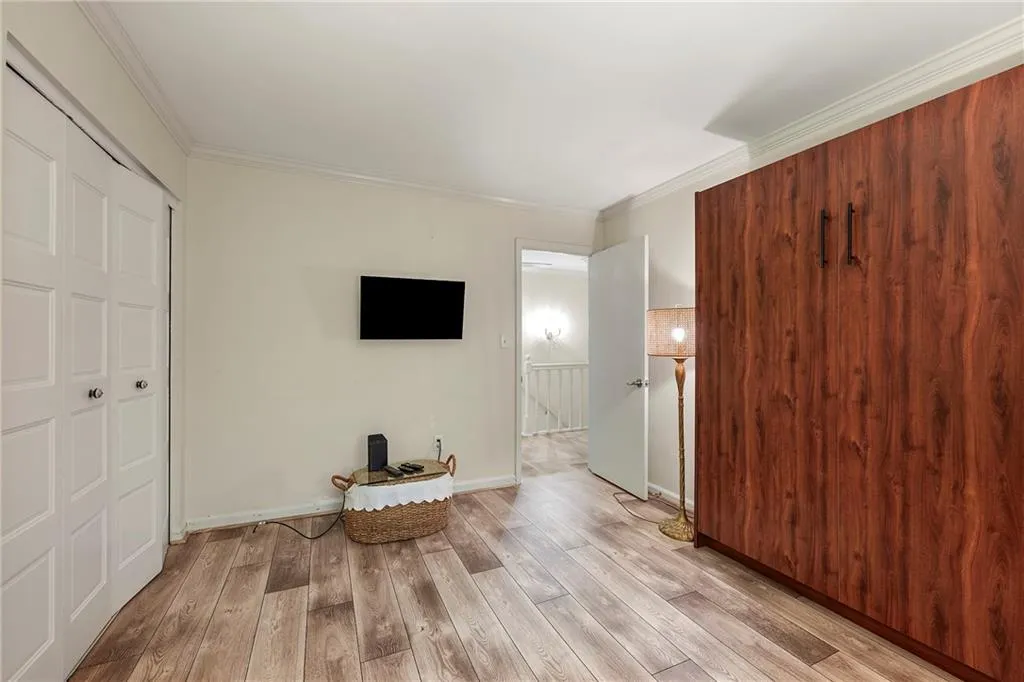 Bedroom  or Office with Murphy Bed