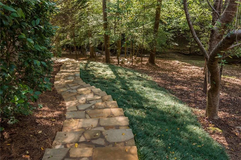 470 Verdi Lane, Atlanta, Georgia 30350, 5 Bedrooms Bedrooms, ,5 BathroomsBathrooms,Residential,Sold,470 Verdi Lane,6629324