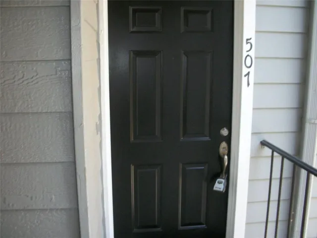 207 Granville Court, Sandy Springs, Georgia 30328