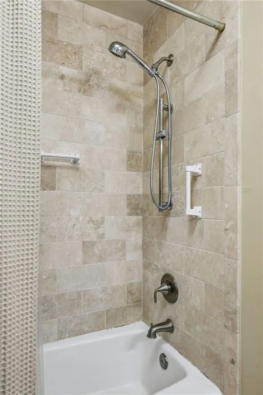 52 Ivy Chase Ne, Atlanta, Georgia 30342, 4 Bedrooms Bedrooms, ,2 BathroomsBathrooms,Residential,For Sale,52 Ivy Chase Ne,7675832