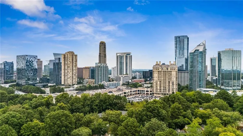 52 Ivy Chase Ne, Atlanta, Georgia 30342, 4 Bedrooms Bedrooms, ,2 BathroomsBathrooms,Residential,For Sale,52 Ivy Chase Ne,7675832