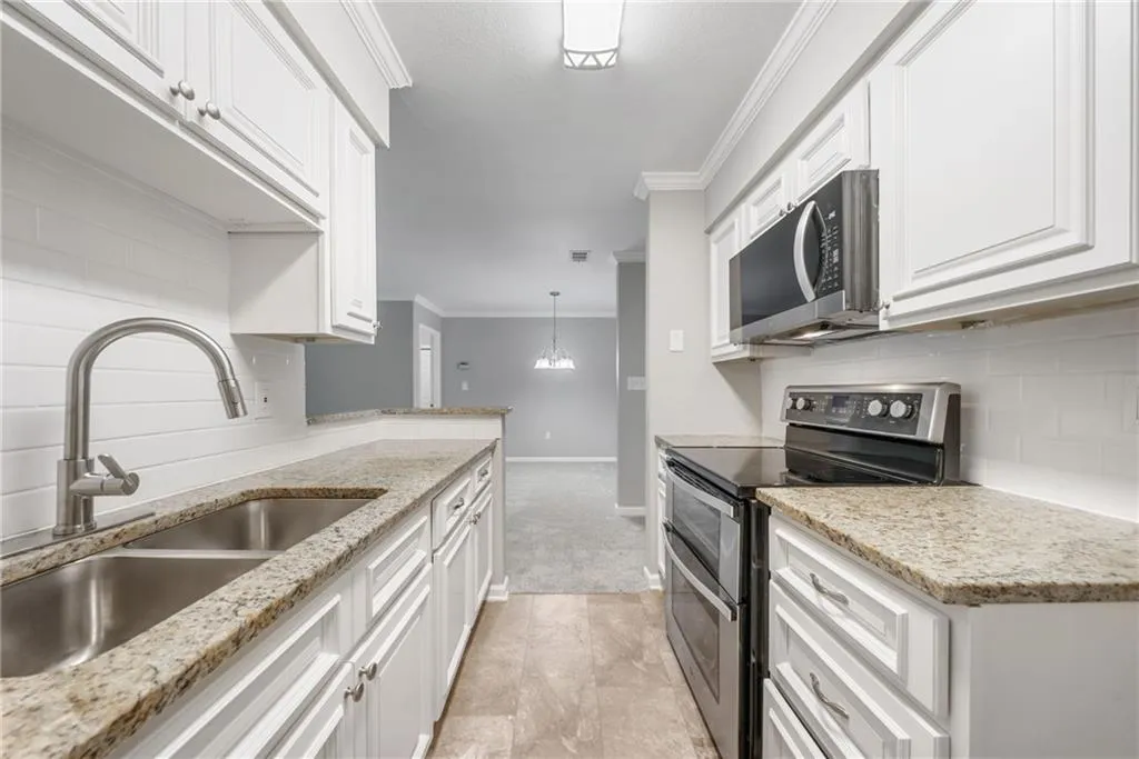 23307 Plantation Drive Ne, Atlanta, Georgia 30324, 2 Bedrooms Bedrooms, ,2 BathroomsBathrooms,Residential,For Sale,23307 Plantation Drive Ne,7591523