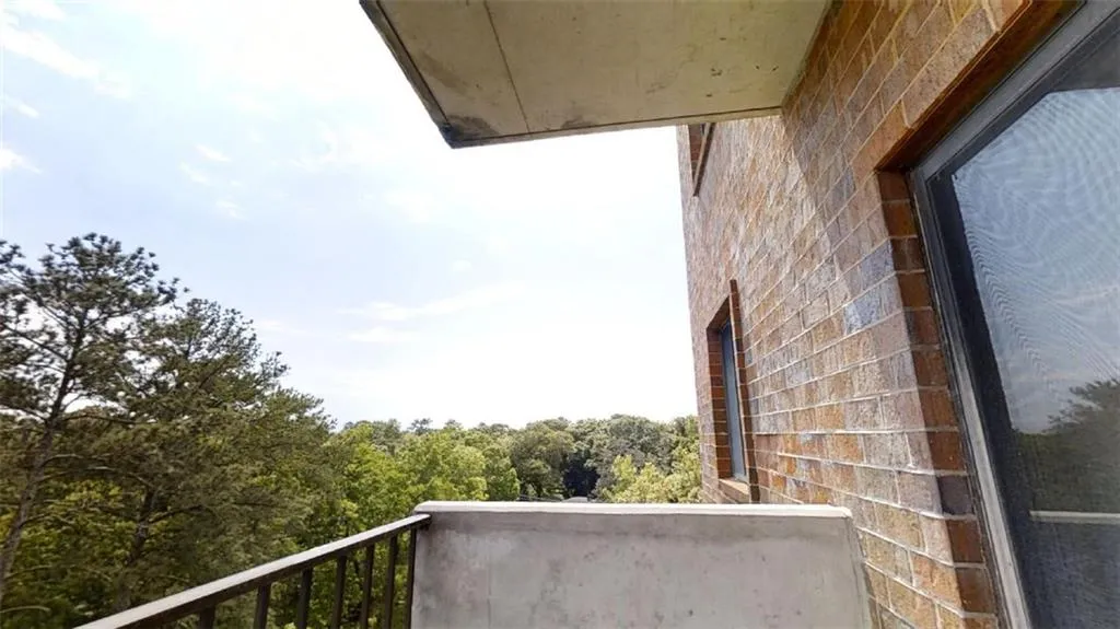 300 Johnson Ferry Road Ne Unit A615, Sandy Springs, Georgia 30328, 2 Bedrooms Bedrooms, ,2 BathroomsBathrooms,Residential,Sold,300 Johnson Ferry Road Ne Unit A615,6874290