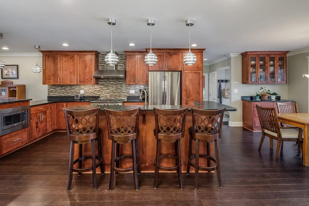 8010 Innsbruck Drive, Sandy Springs, Georgia 30350, 4 Bedrooms Bedrooms, ,3 BathroomsBathrooms,Residential,Sold,8010 Innsbruck Drive,6124017