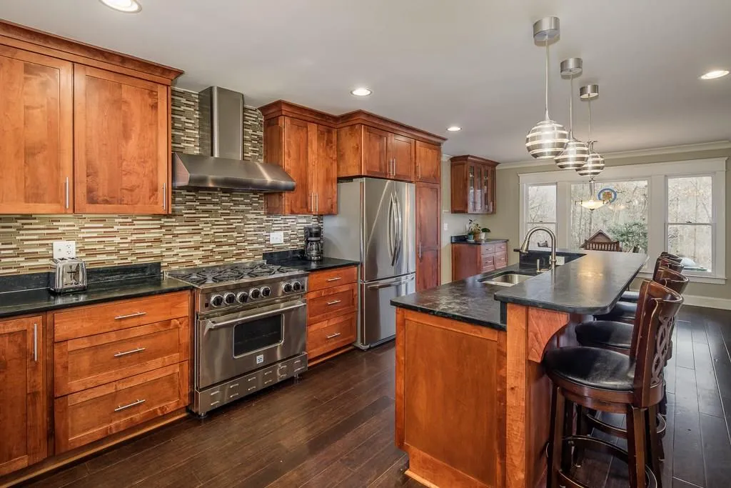 8010 Innsbruck Drive, Sandy Springs, Georgia 30350, 4 Bedrooms Bedrooms, ,3 BathroomsBathrooms,Residential,Sold,8010 Innsbruck Drive,6124017