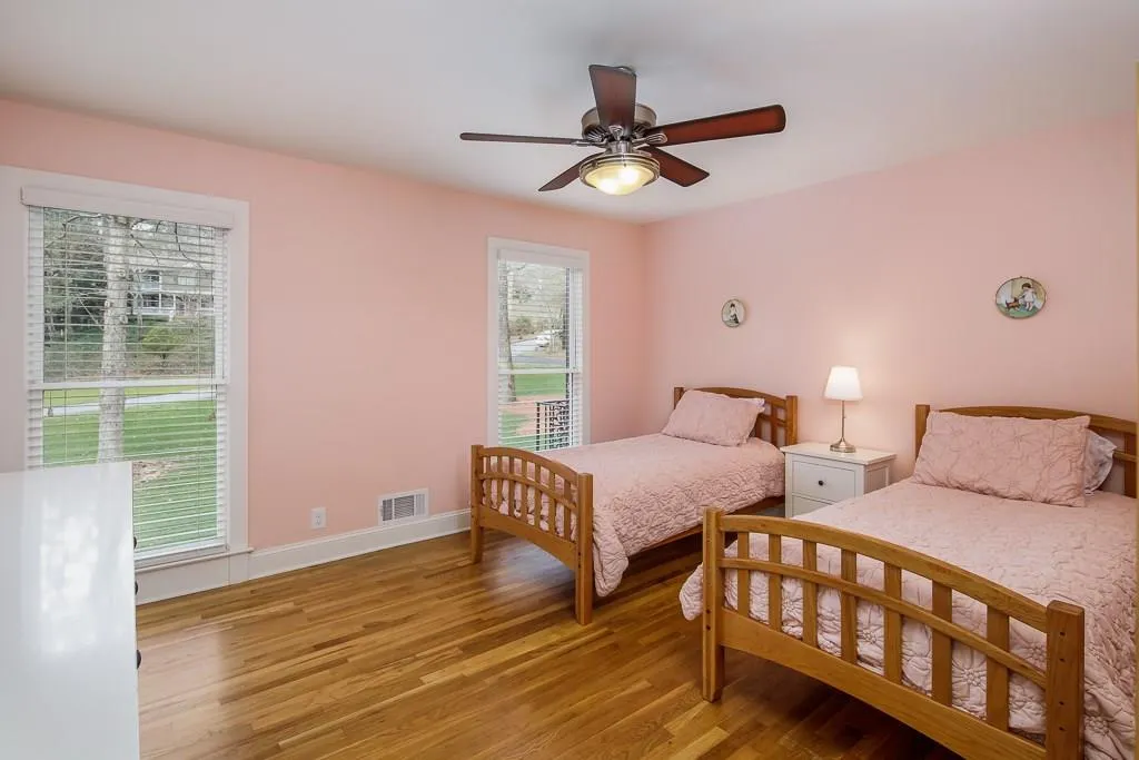 8010 Innsbruck Drive, Sandy Springs, Georgia 30350, 4 Bedrooms Bedrooms, ,3 BathroomsBathrooms,Residential,Sold,8010 Innsbruck Drive,6124017