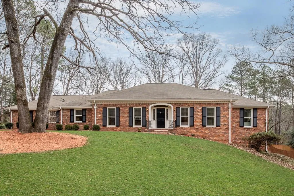 8010 Innsbruck Drive, Sandy Springs, Georgia 30350, 4 Bedrooms Bedrooms, ,3 BathroomsBathrooms,Residential,Sold,8010 Innsbruck Drive,6124017