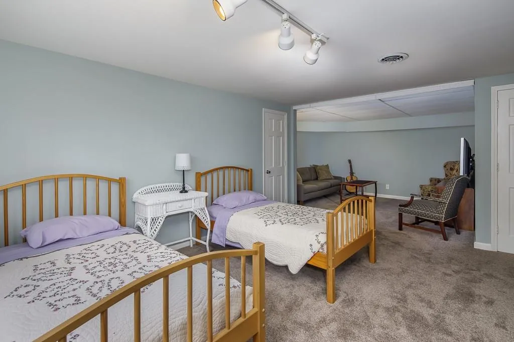 8010 Innsbruck Drive, Sandy Springs, Georgia 30350, 4 Bedrooms Bedrooms, ,3 BathroomsBathrooms,Residential,Sold,8010 Innsbruck Drive,6124017