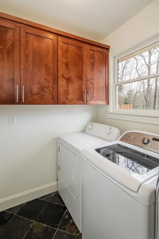 8010 Innsbruck Drive, Sandy Springs, Georgia 30350, 4 Bedrooms Bedrooms, ,3 BathroomsBathrooms,Residential,Sold,8010 Innsbruck Drive,6124017