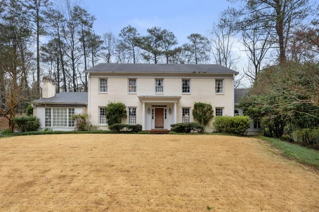 1015 Crest Valley Drive, Atlanta, Georgia 30327, 5 Bedrooms Bedrooms, ,4 BathroomsBathrooms,Residential,Sold,1015 Crest Valley Drive,7349444