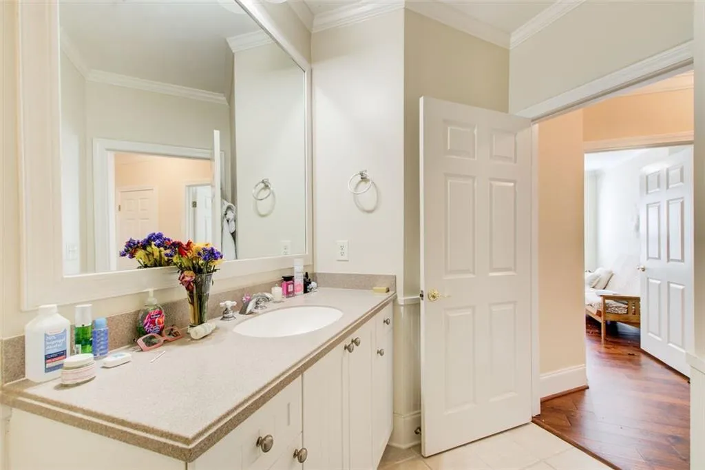 4100 Paces Walk Se Unit 1306, Atlanta, Georgia 30339, 2 Bedrooms Bedrooms, ,2 BathroomsBathrooms,Residential,For Sale,4100 Paces Walk Se Unit 1306,7489147