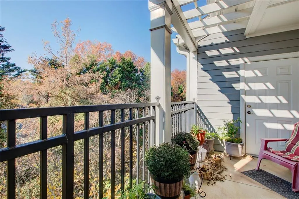 4100 Paces Walk Se Unit 1306, Atlanta, Georgia 30339, 2 Bedrooms Bedrooms, ,2 BathroomsBathrooms,Residential,For Sale,4100 Paces Walk Se Unit 1306,7489147