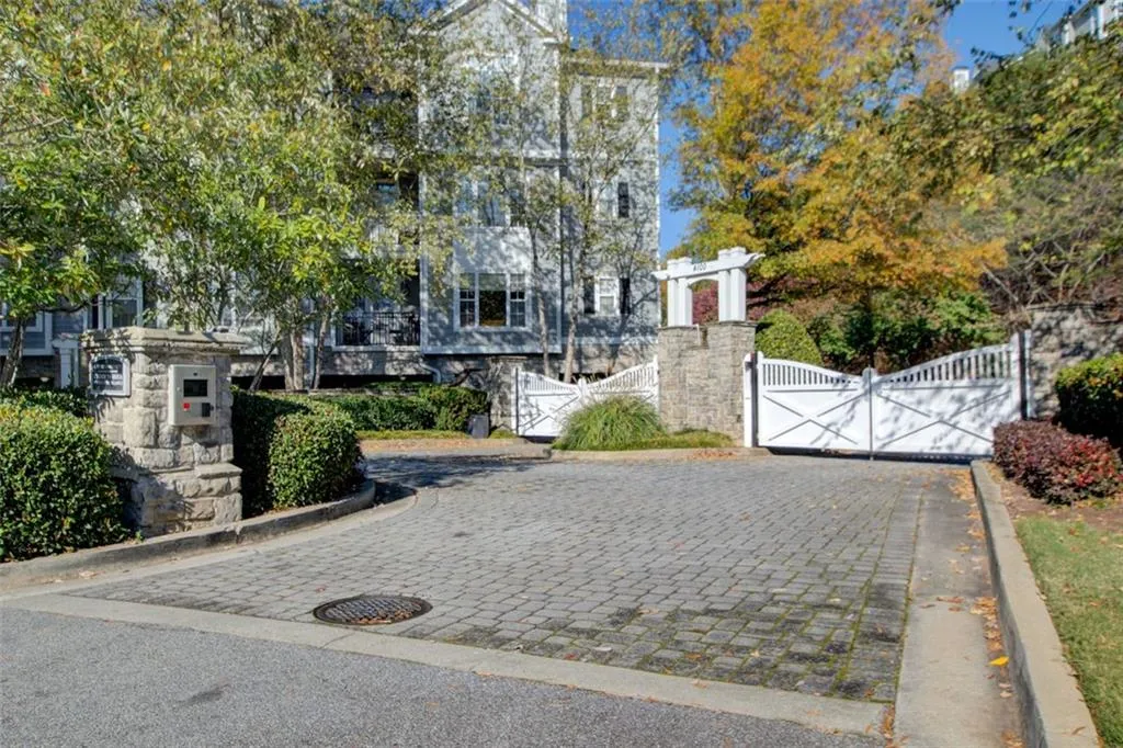4100 Paces Walk Se Unit 1306, Atlanta, Georgia 30339, 2 Bedrooms Bedrooms, ,2 BathroomsBathrooms,Residential,For Sale,4100 Paces Walk Se Unit 1306,7489147