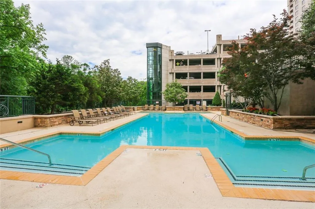 3040 Peachtree Road Nw Unit 507, Atlanta, Georgia 30305, 1 Bedroom Bedrooms, ,1 BathroomBathrooms,Residential,For Sale,3040 Peachtree Road Nw Unit 507,7651822