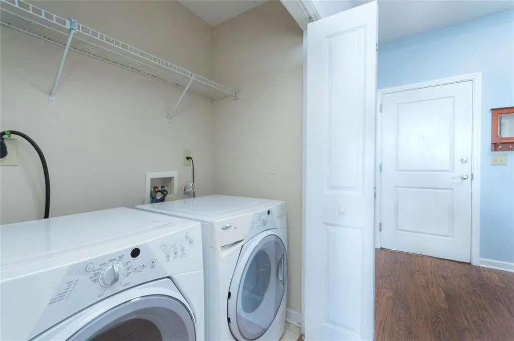 3040 Peachtree Road Nw Unit 507, Atlanta, Georgia 30305, 1 Bedroom Bedrooms, ,1 BathroomBathrooms,Residential,For Sale,3040 Peachtree Road Nw Unit 507,7651822