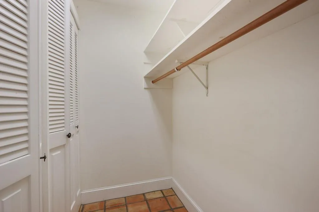 705 E Northway Lane, Sandy Springs, Georgia 30342, 3 Bedrooms Bedrooms, ,3 BathroomsBathrooms,Residential,Sold,705 E Northway Lane,6557783