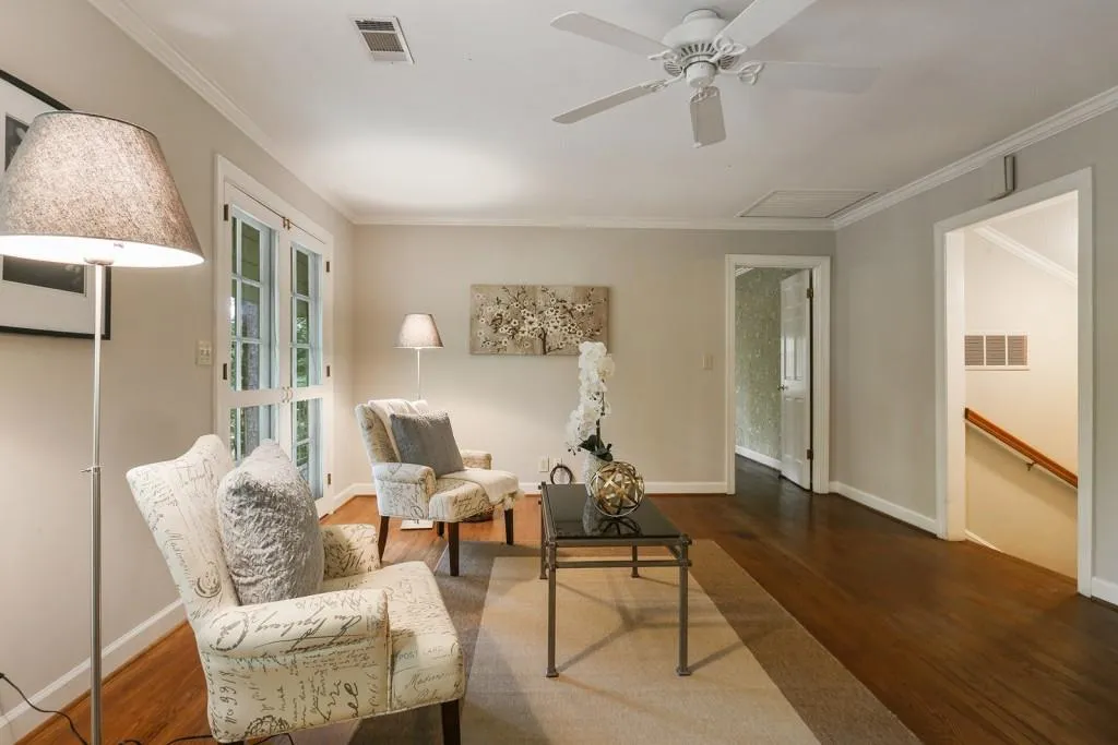 705 E Northway Lane, Sandy Springs, Georgia 30342, 3 Bedrooms Bedrooms, ,3 BathroomsBathrooms,Residential,Sold,705 E Northway Lane,6557783