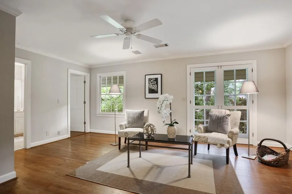 705 E Northway Lane, Sandy Springs, Georgia 30342, 3 Bedrooms Bedrooms, ,3 BathroomsBathrooms,Residential,Sold,705 E Northway Lane,6557783