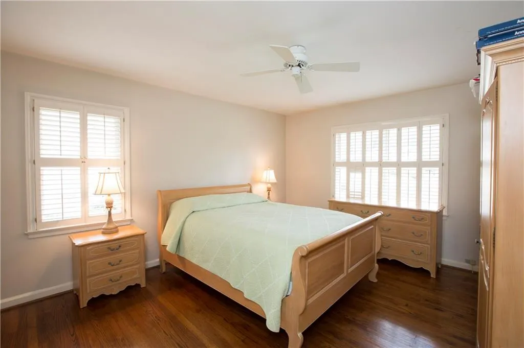 68 Pine Lake Drive, Sandy Springs, Georgia 30327, 2 Bedrooms Bedrooms, ,3 BathroomsBathrooms,Residential,Sold,68 Pine Lake Drive,5970274