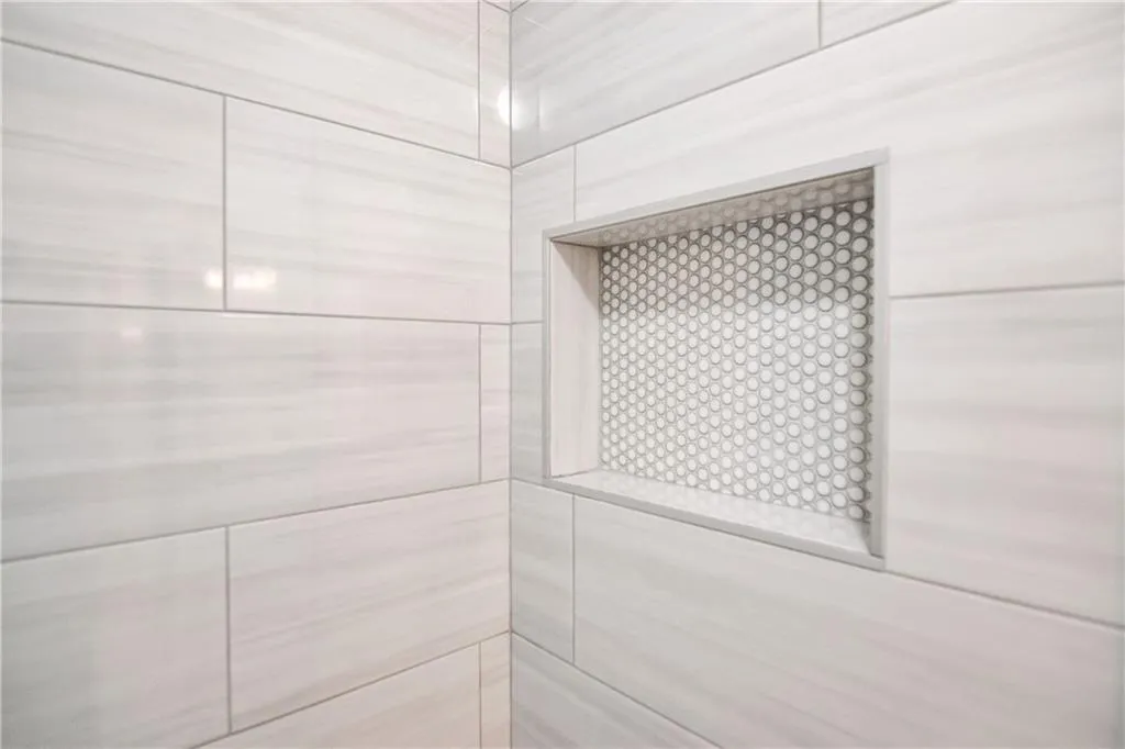 8740 Roswell Road Unit 1-d, Sandy Springs, Georgia 30350, 2 Bedrooms Bedrooms, ,2 BathroomsBathrooms,Residential,Sold,8740 Roswell Road Unit 1-d,6812541