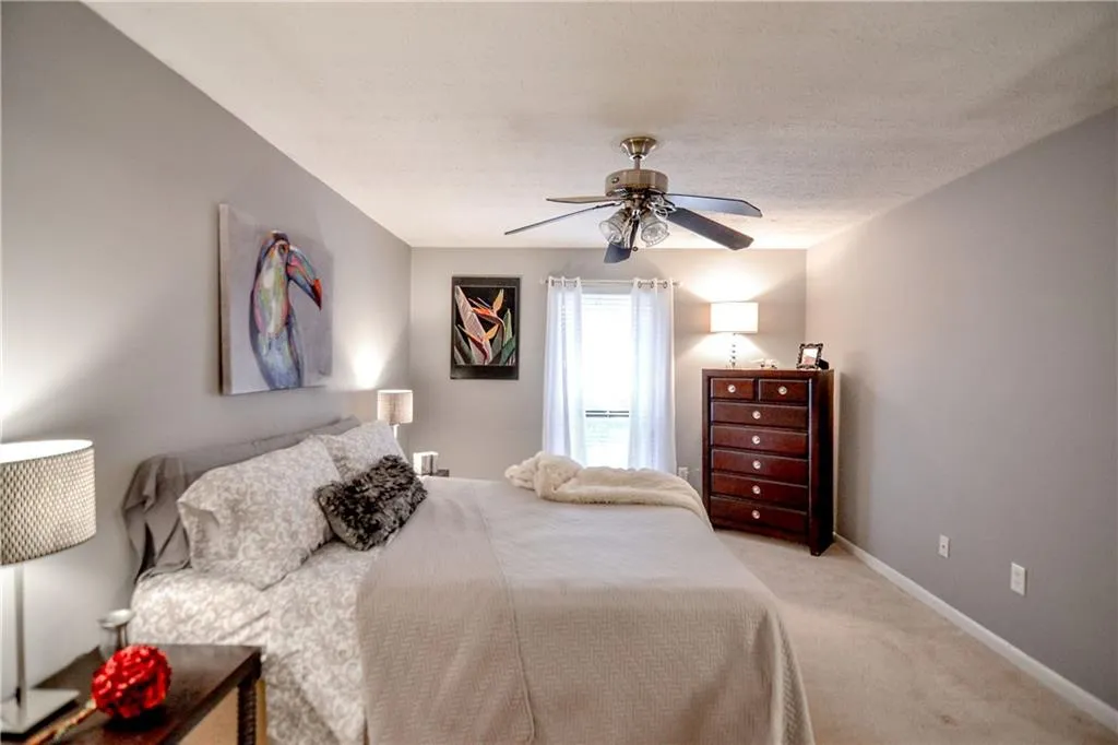 8740 Roswell Road Unit 1-d, Sandy Springs, Georgia 30350, 2 Bedrooms Bedrooms, ,2 BathroomsBathrooms,Residential,Sold,8740 Roswell Road Unit 1-d,6812541