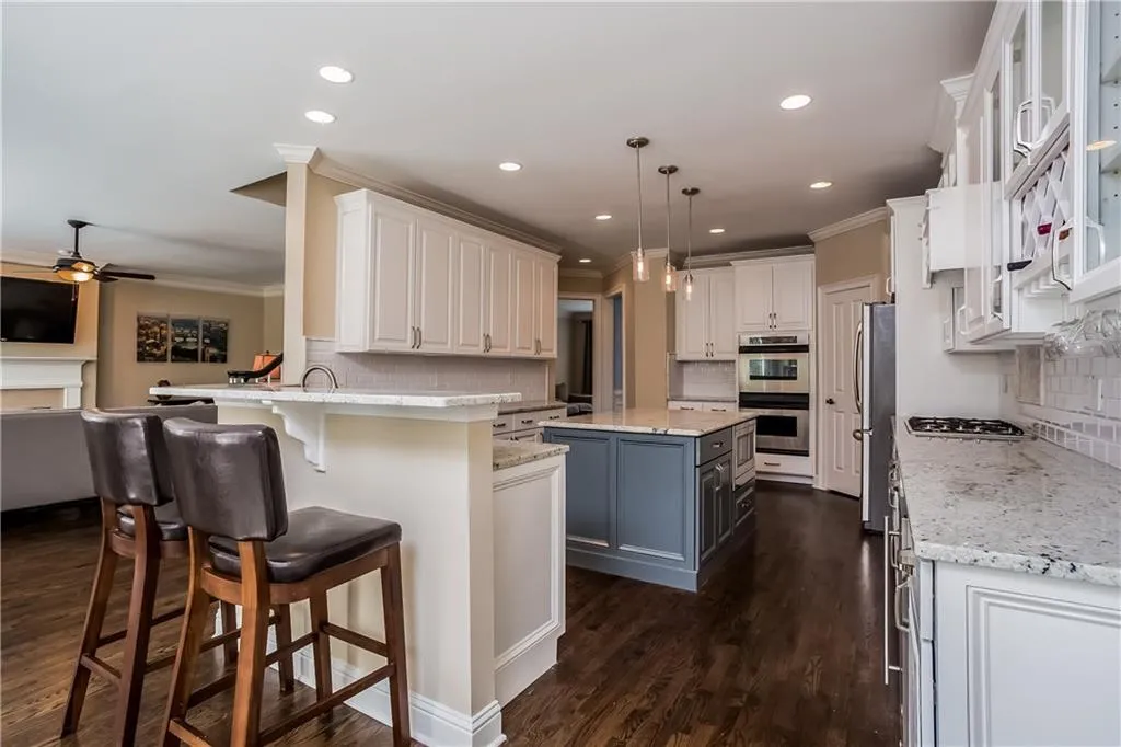 1053 Windsor Lake Cove Ne, Brookhaven, Georgia 30319, 4 Bedrooms Bedrooms, ,3 BathroomsBathrooms,Residential,Sold,1053 Windsor Lake Cove Ne,5732884