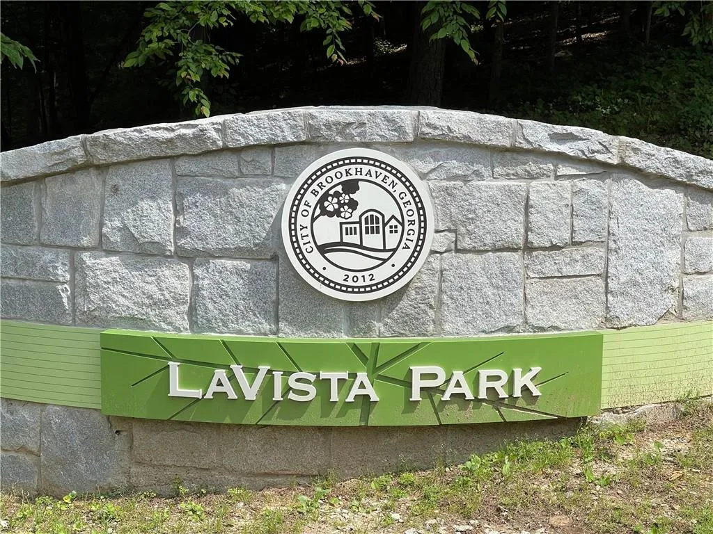LaVista Park – Near Emory University and CDC with a highly convenient intown location.