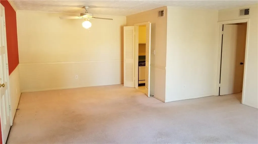 725 Dalrymple Road Unit 5d, Sandy Springs, Georgia 30328, 2 Bedrooms Bedrooms, ,2 BathroomsBathrooms,Residential,Sold,725 Dalrymple Road Unit 5d,5972451