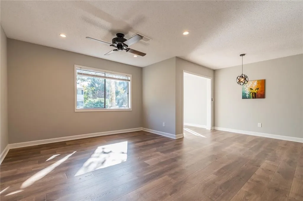 1401 Wingate Way, Sandy Springs, Georgia 30350, 1 Bedroom Bedrooms, ,1 BathroomBathrooms,Residential,Sold,1401 Wingate Way,6636357