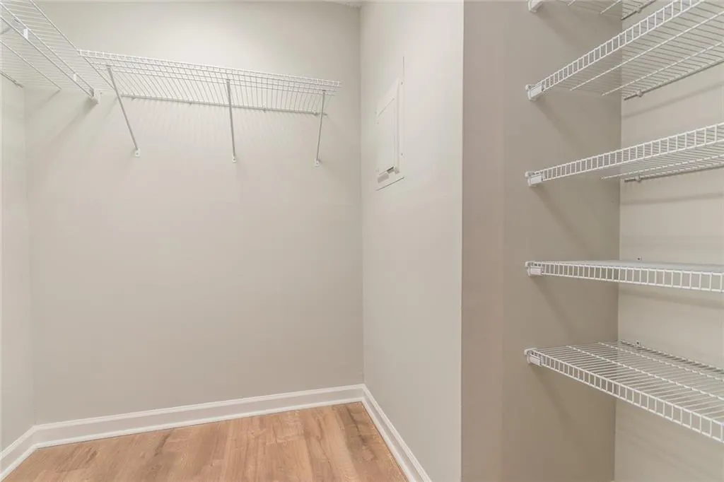 1401 Wingate Way, Sandy Springs, Georgia 30350, 1 Bedroom Bedrooms, ,1 BathroomBathrooms,Residential,Sold,1401 Wingate Way,6636357