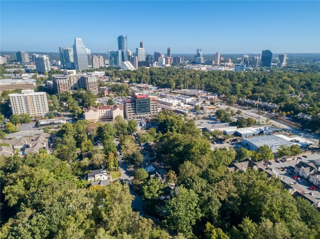 2953 Hardman Court Ne, Atlanta, Georgia 30305, 2 Bedrooms Bedrooms, ,2 BathroomsBathrooms,Residential,For Sale,2953 Hardman Court Ne,7662710