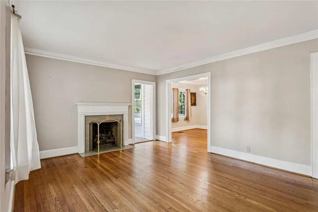 2953 Hardman Court Ne, Atlanta, Georgia 30305, 2 Bedrooms Bedrooms, ,2 BathroomsBathrooms,Residential,For Sale,2953 Hardman Court Ne,7662710