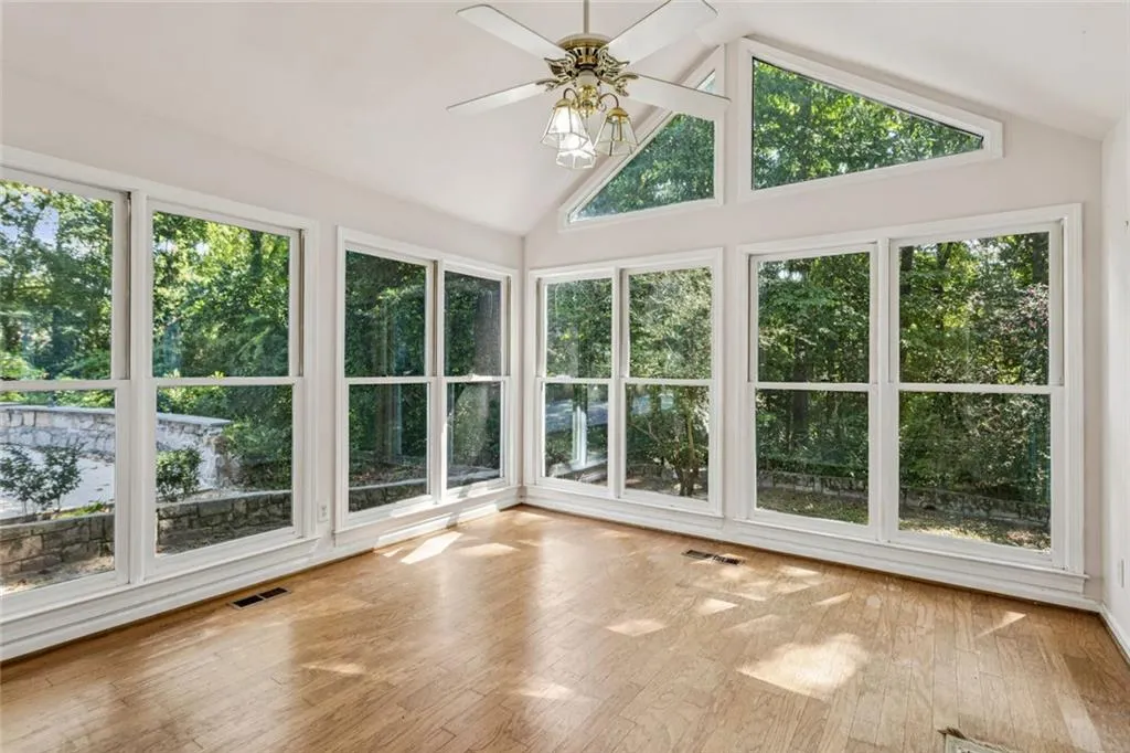 2953 Hardman Court Ne, Atlanta, Georgia 30305, 2 Bedrooms Bedrooms, ,2 BathroomsBathrooms,Residential,For Sale,2953 Hardman Court Ne,7662710