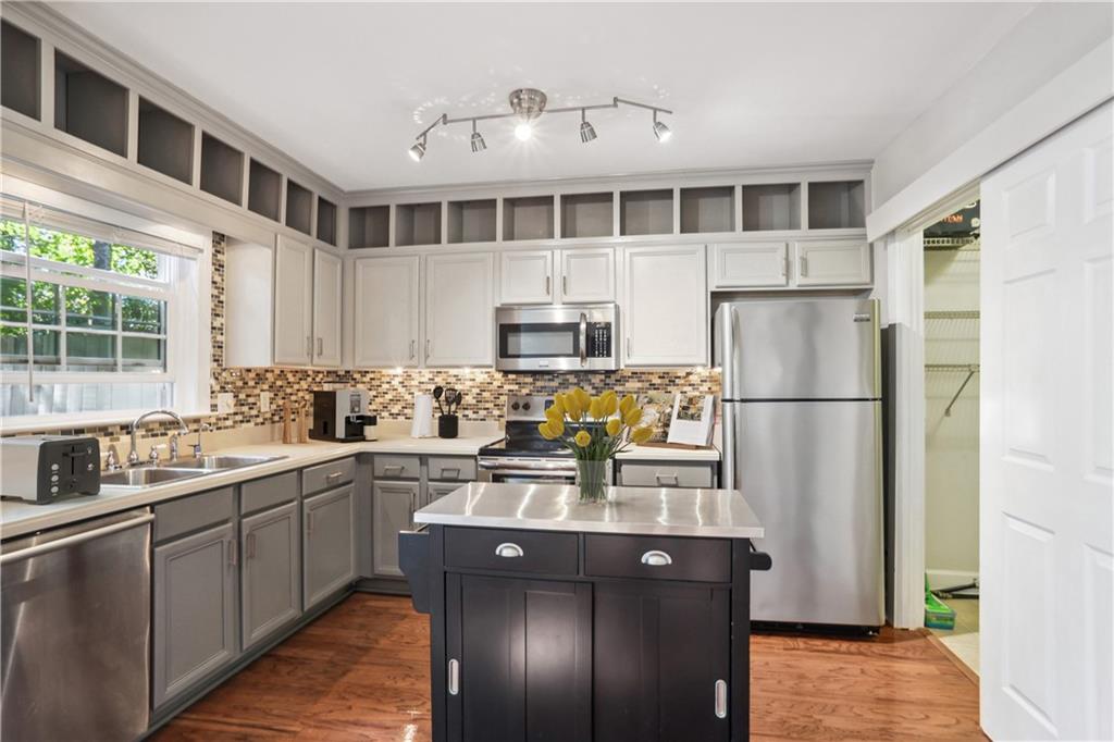 88 Mount Vernon Circle, Sandy Springs, Georgia 30338, 2 Bedrooms Bedrooms, ,2 BathroomsBathrooms,Residential,Sold,88 Mount Vernon Circle,7287259