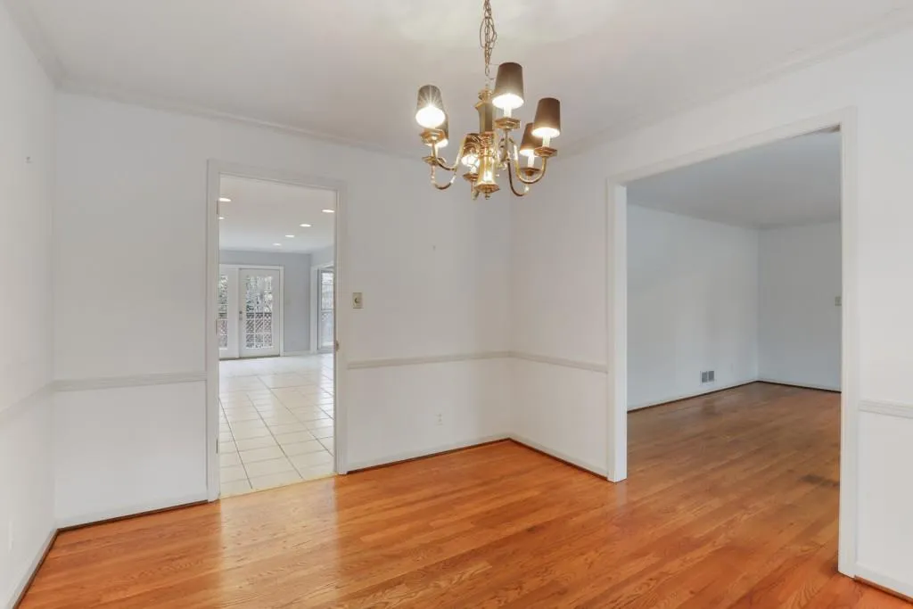4750 Longchamps Drive, Sandy Springs, Georgia 30319, 5 Bedrooms Bedrooms, ,3 BathroomsBathrooms,Residential,Sold,4750 Longchamps Drive,6848533