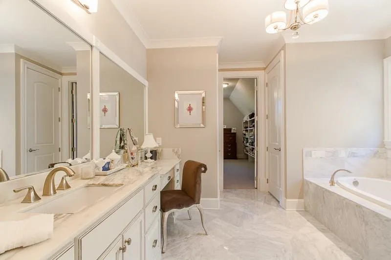 4775 Kitty Hawk Drive, Atlanta, Georgia 30342, 5 Bedrooms Bedrooms, ,5 BathroomsBathrooms,Residential,Sold,4775 Kitty Hawk Drive,5672839