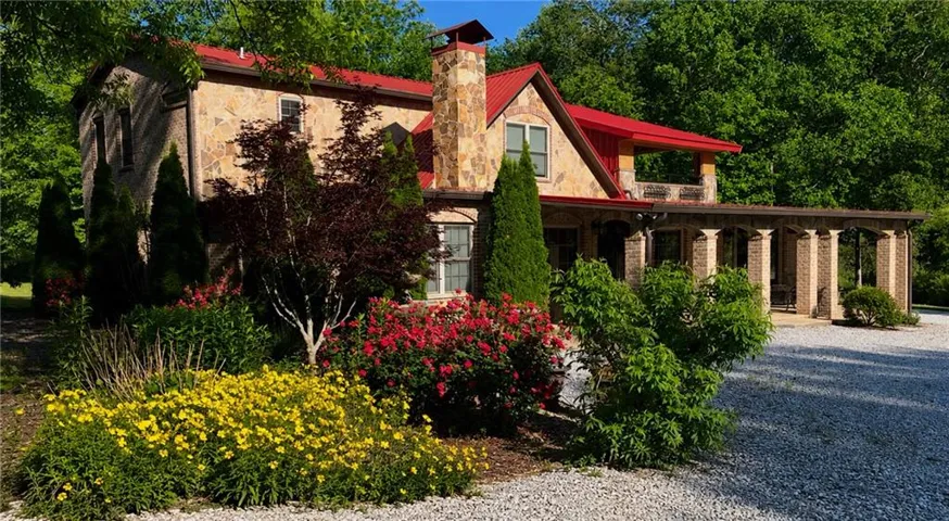 1422 Wolffork Road, Rabun Gap, Georgia 30568