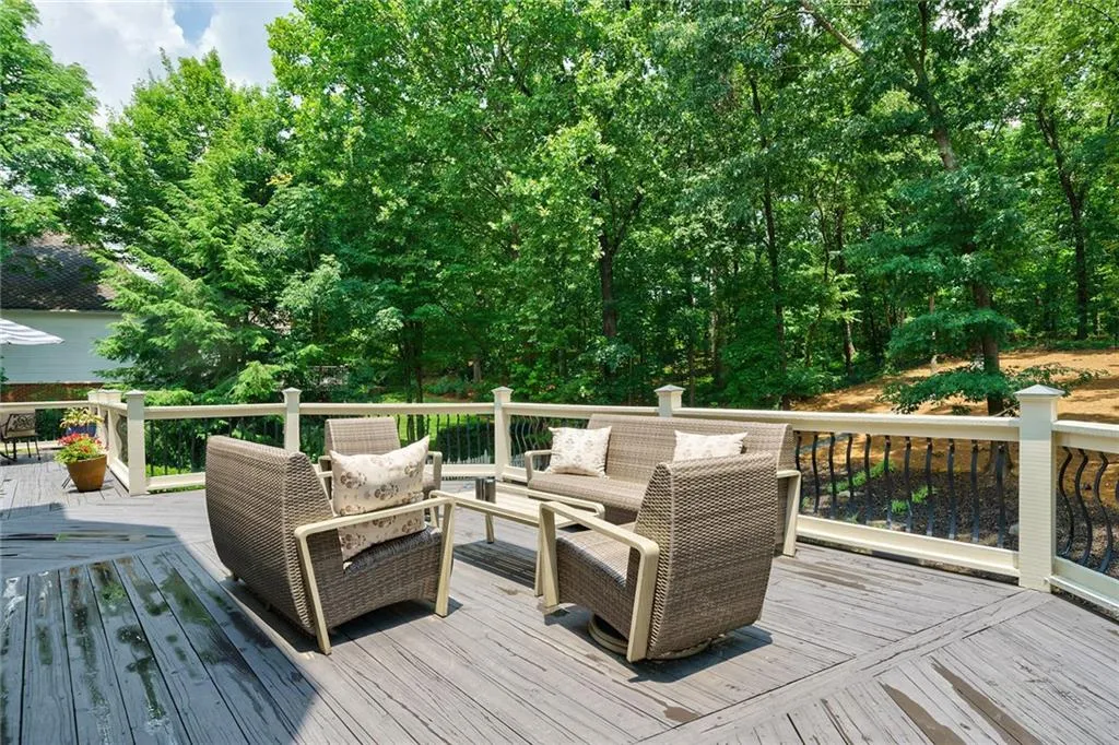 635 Widgeon Lane, Atlanta, Georgia 30327, 7 Bedrooms Bedrooms, ,5 BathroomsBathrooms,Residential,Sold,635 Widgeon Lane,6898397