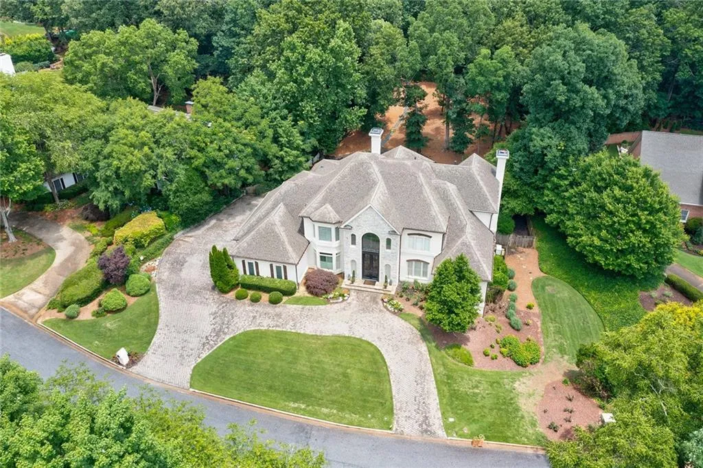 635 Widgeon Lane, Atlanta, Georgia 30327, 7 Bedrooms Bedrooms, ,5 BathroomsBathrooms,Residential,Sold,635 Widgeon Lane,6898397