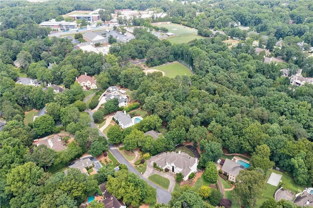 635 Widgeon Lane, Atlanta, Georgia 30327, 7 Bedrooms Bedrooms, ,5 BathroomsBathrooms,Residential,Sold,635 Widgeon Lane,6898397