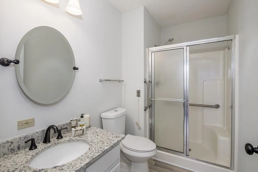 300 Johnson Ferry Road Ne Unit B613, Sandy Springs, Georgia 30328, 2 Bedrooms Bedrooms, ,2 BathroomsBathrooms,Residential,Sold,300 Johnson Ferry Road Ne Unit B613,6124214