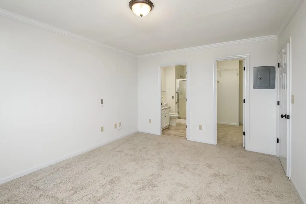 300 Johnson Ferry Road Ne Unit B613, Sandy Springs, Georgia 30328, 2 Bedrooms Bedrooms, ,2 BathroomsBathrooms,Residential,Sold,300 Johnson Ferry Road Ne Unit B613,6124214