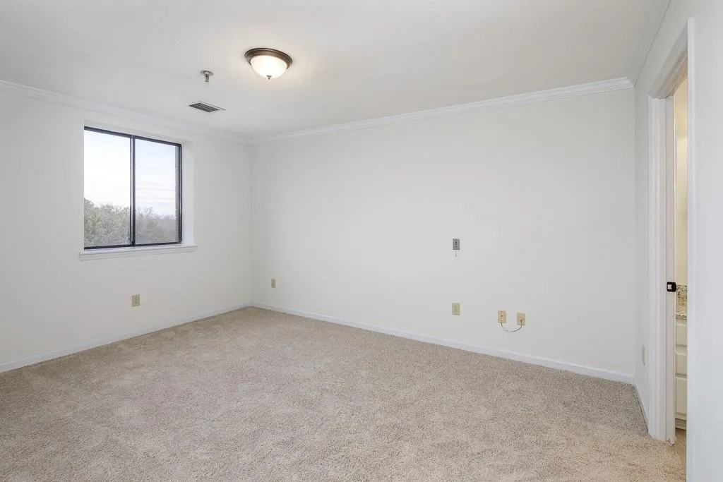 300 Johnson Ferry Road Ne Unit B613, Sandy Springs, Georgia 30328, 2 Bedrooms Bedrooms, ,2 BathroomsBathrooms,Residential,Sold,300 Johnson Ferry Road Ne Unit B613,6124214