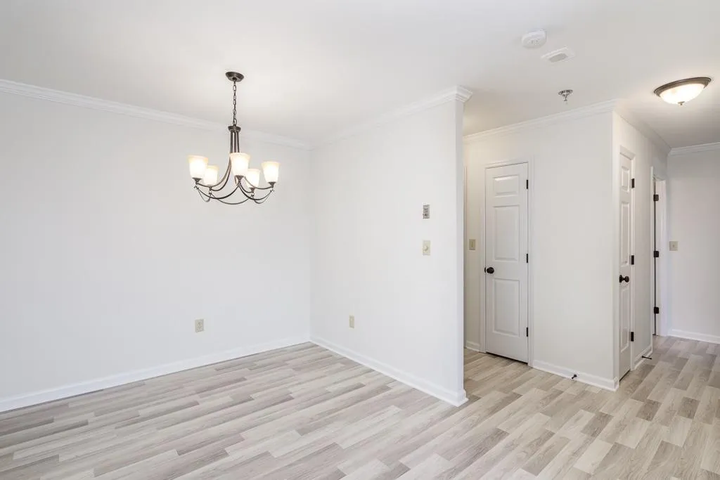 300 Johnson Ferry Road Ne Unit B613, Sandy Springs, Georgia 30328, 2 Bedrooms Bedrooms, ,2 BathroomsBathrooms,Residential,Sold,300 Johnson Ferry Road Ne Unit B613,6124214