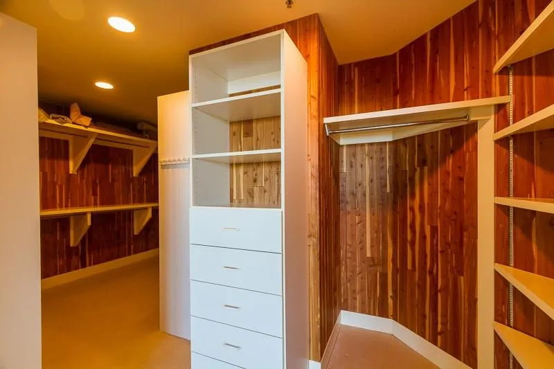 2660 Peachtree Road Nw Unit 39e, Atlanta, Georgia 30305, 3 Bedrooms Bedrooms, ,3 BathroomsBathrooms,Residential,Sold,2660 Peachtree Road Nw Unit 39e,5776183