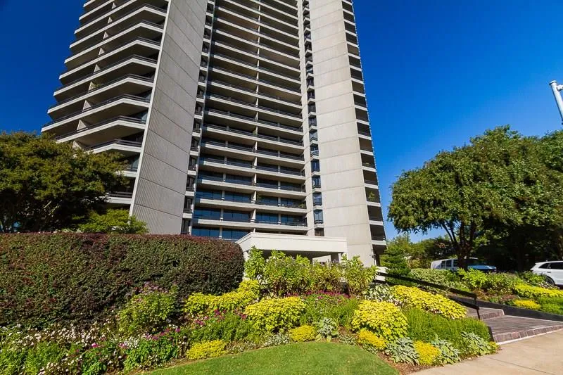 2660 Peachtree Road Nw Unit 39e, Atlanta, Georgia 30305, 3 Bedrooms Bedrooms, ,3 BathroomsBathrooms,Residential,Sold,2660 Peachtree Road Nw Unit 39e,5776183