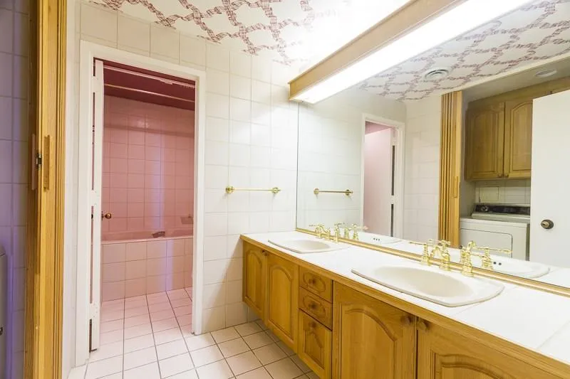 2660 Peachtree Road Nw Unit 39e, Atlanta, Georgia 30305, 3 Bedrooms Bedrooms, ,3 BathroomsBathrooms,Residential,Sold,2660 Peachtree Road Nw Unit 39e,5776183