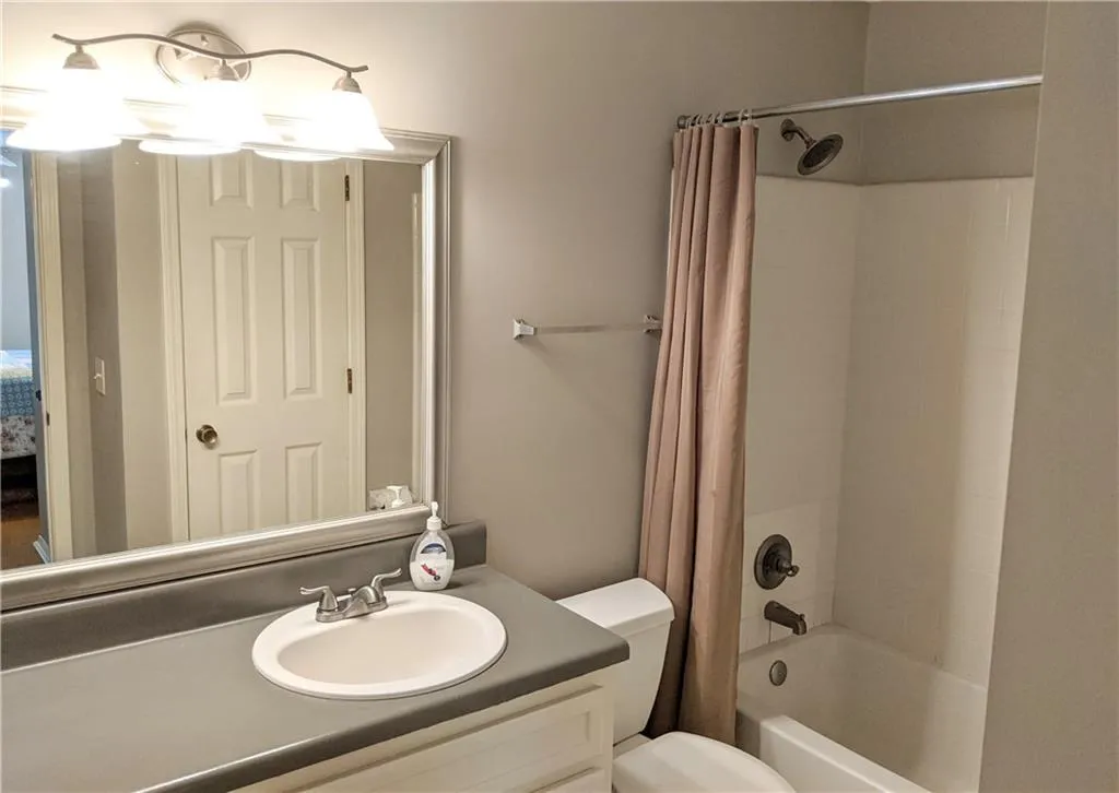 207 Gettysburg Place, Sandy Springs, Georgia 30350, 2 Bedrooms Bedrooms, ,2 BathroomsBathrooms,Residential,Sold,207 Gettysburg Place,6783987